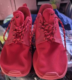 Used Nike Size 6 Runny shoes