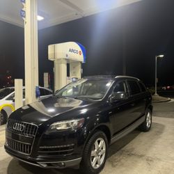 Audi q7 2014 $9,400