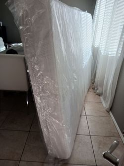 MATTRESS QUEEN SIZE