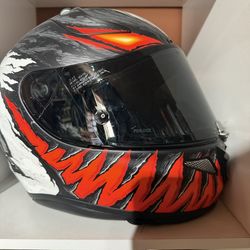 Use HJC Antivenom Helmet