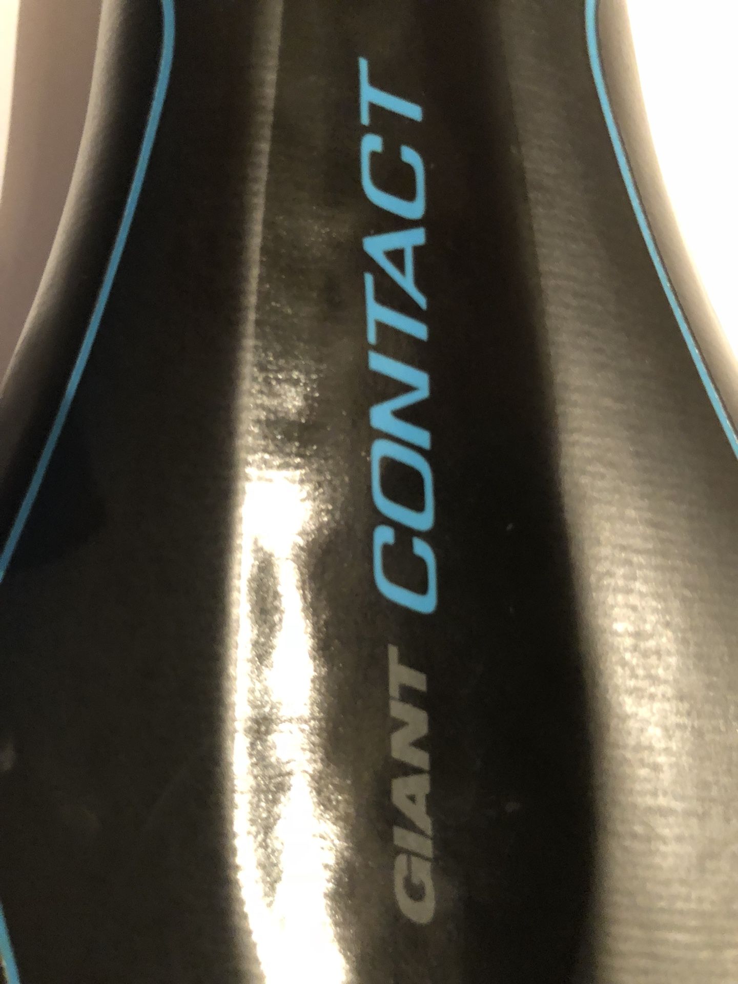 GIANT CONTACT RACING SEAT FOR BIKE NEW CONDITION.