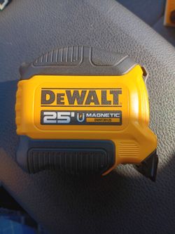 Dewalt tape measure 25 ft
