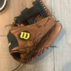 Wilson A 800 Left-Handed baseball Glove