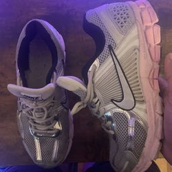 nike air zoom vomero 5