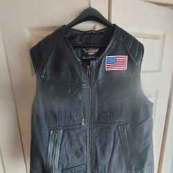 Mc Vest. Worn Twice.  Like  New. Size X-large