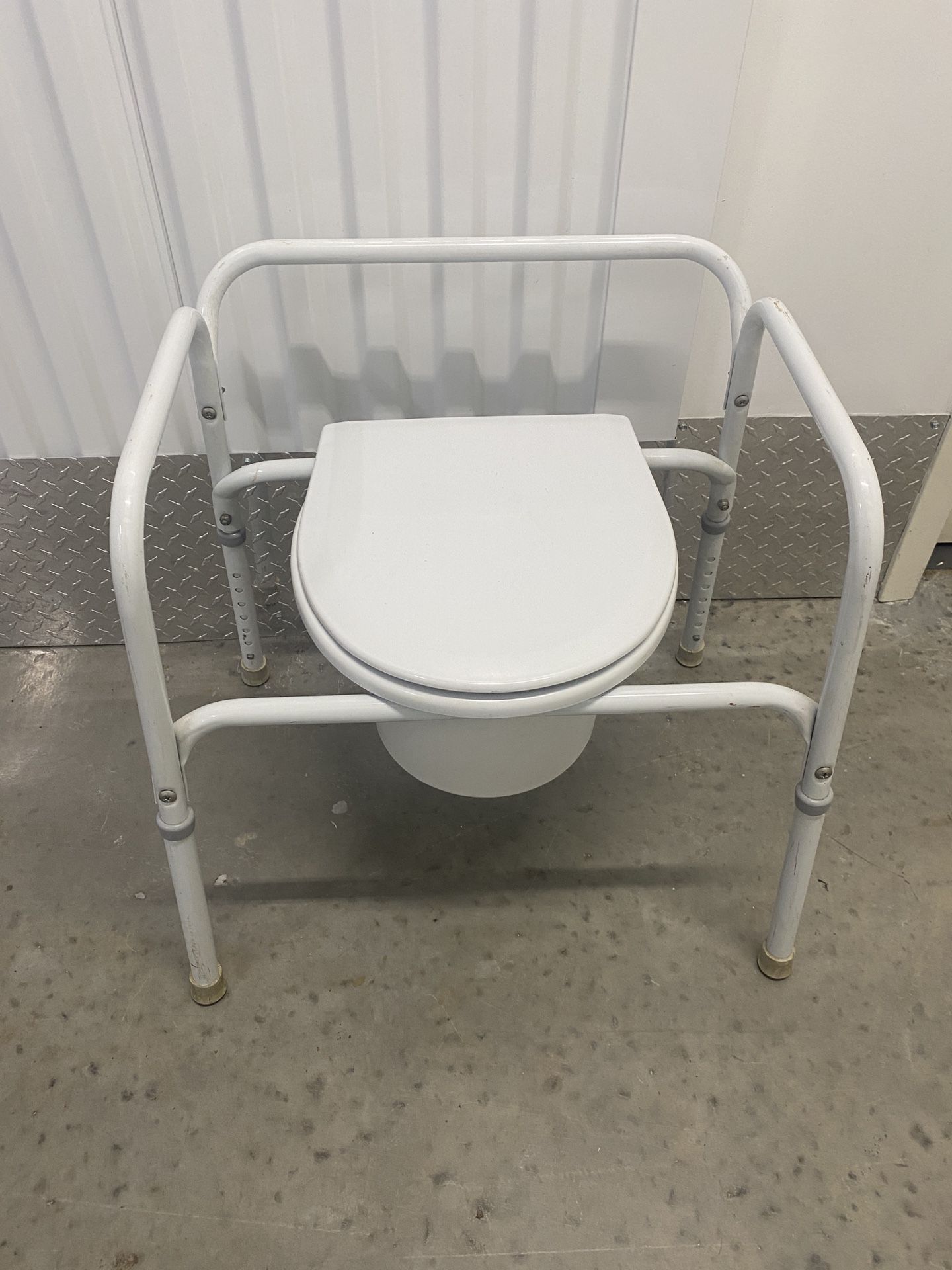 Commode toilet Seat