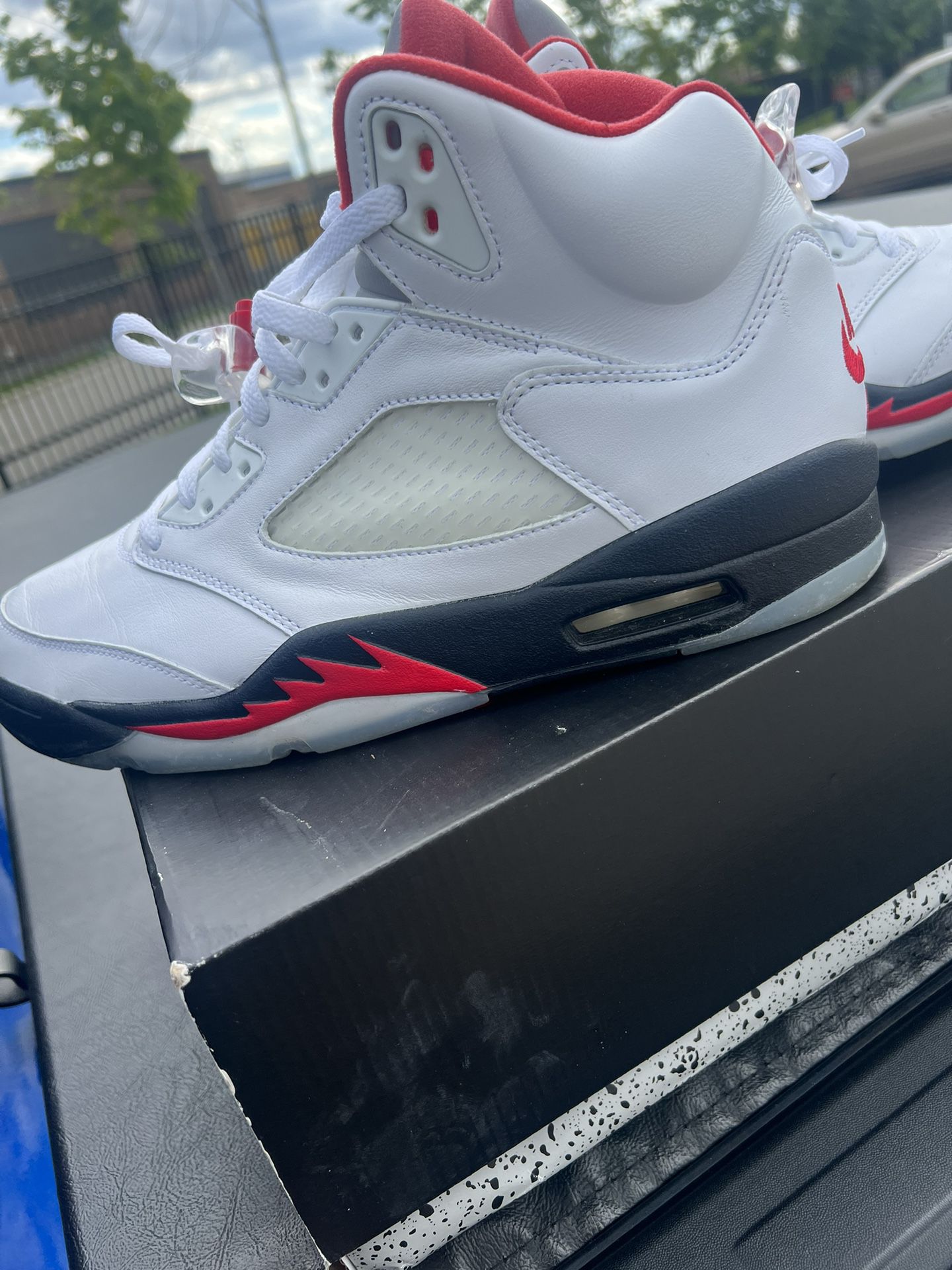 Retro 5 OF FIRE RED 2020