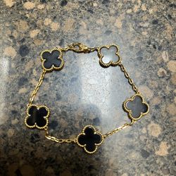 Clover Bracelet 