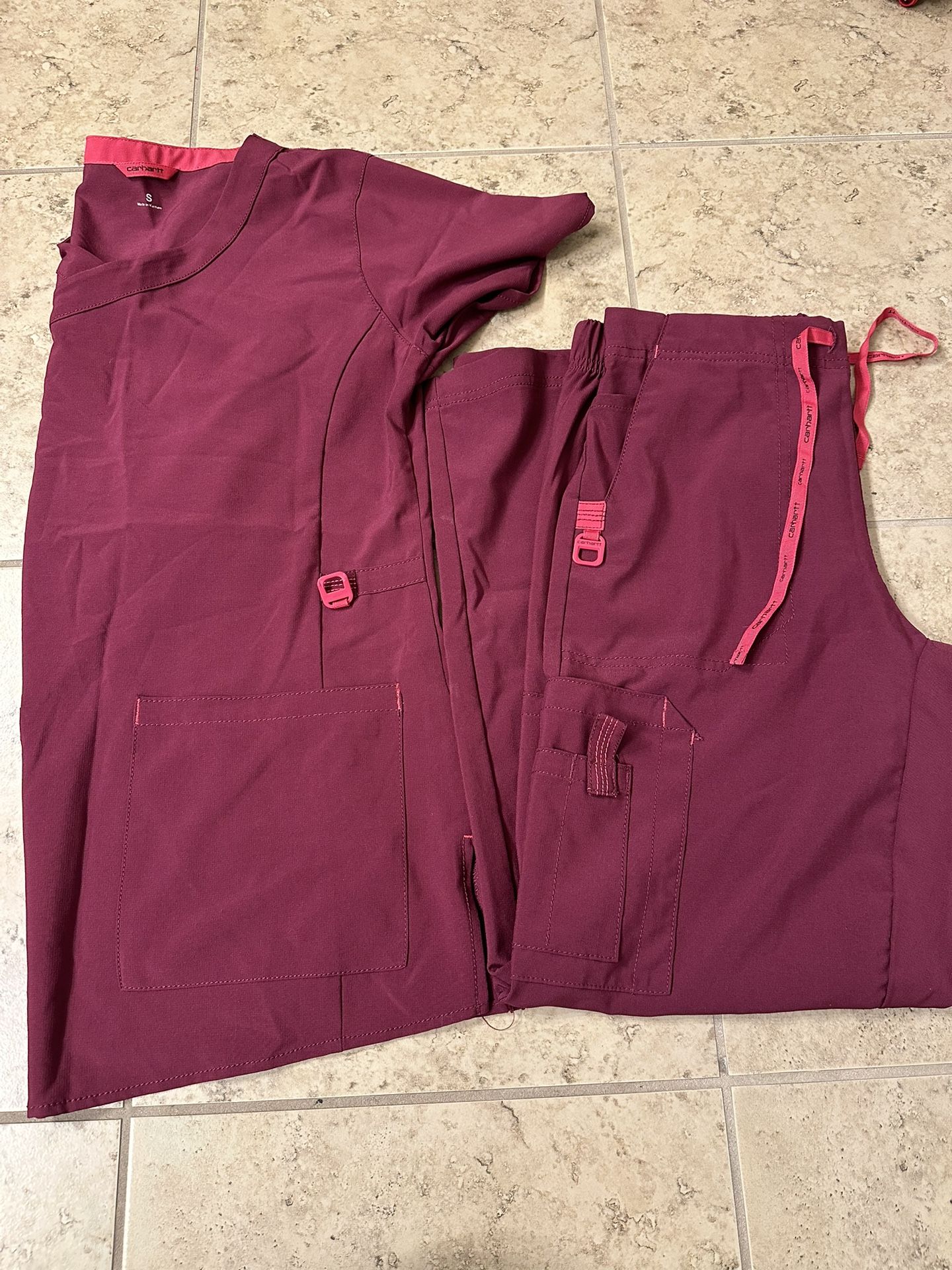 Carhartt Women’s Cross Flex Scrubs