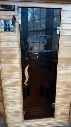 Pure Health sauna 3 person