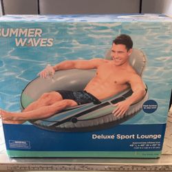 Deluxe Sport Lounge 