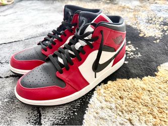 Air Jordan 1 Mid – Excellent Condition size 12