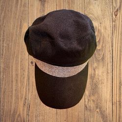 Vintage Black Newsboy Hat w/ Rhinestone Band & Pearl Accent – Retro Fashion