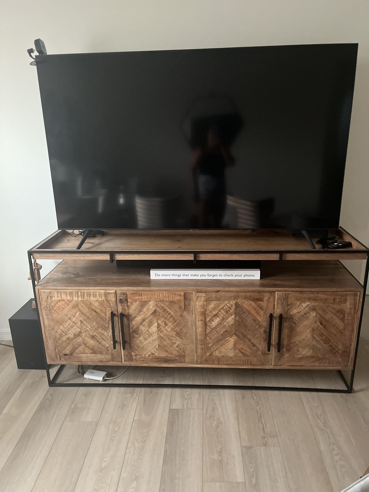 Buffet / TV Stand