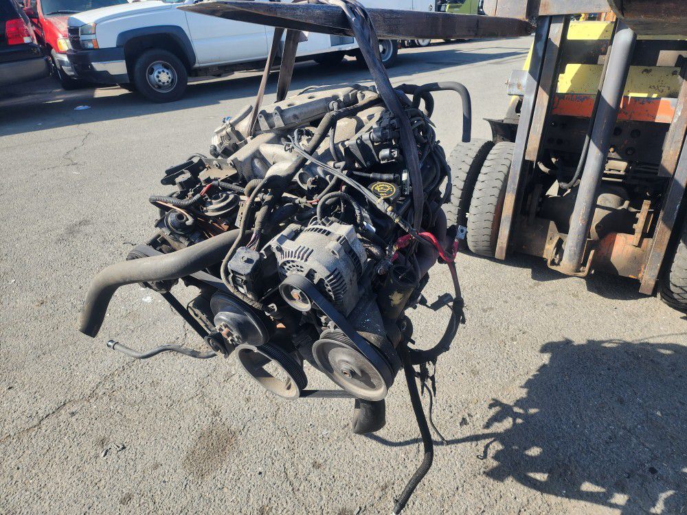 3.8 V6 Engine Fits 99 To 04 Mustang