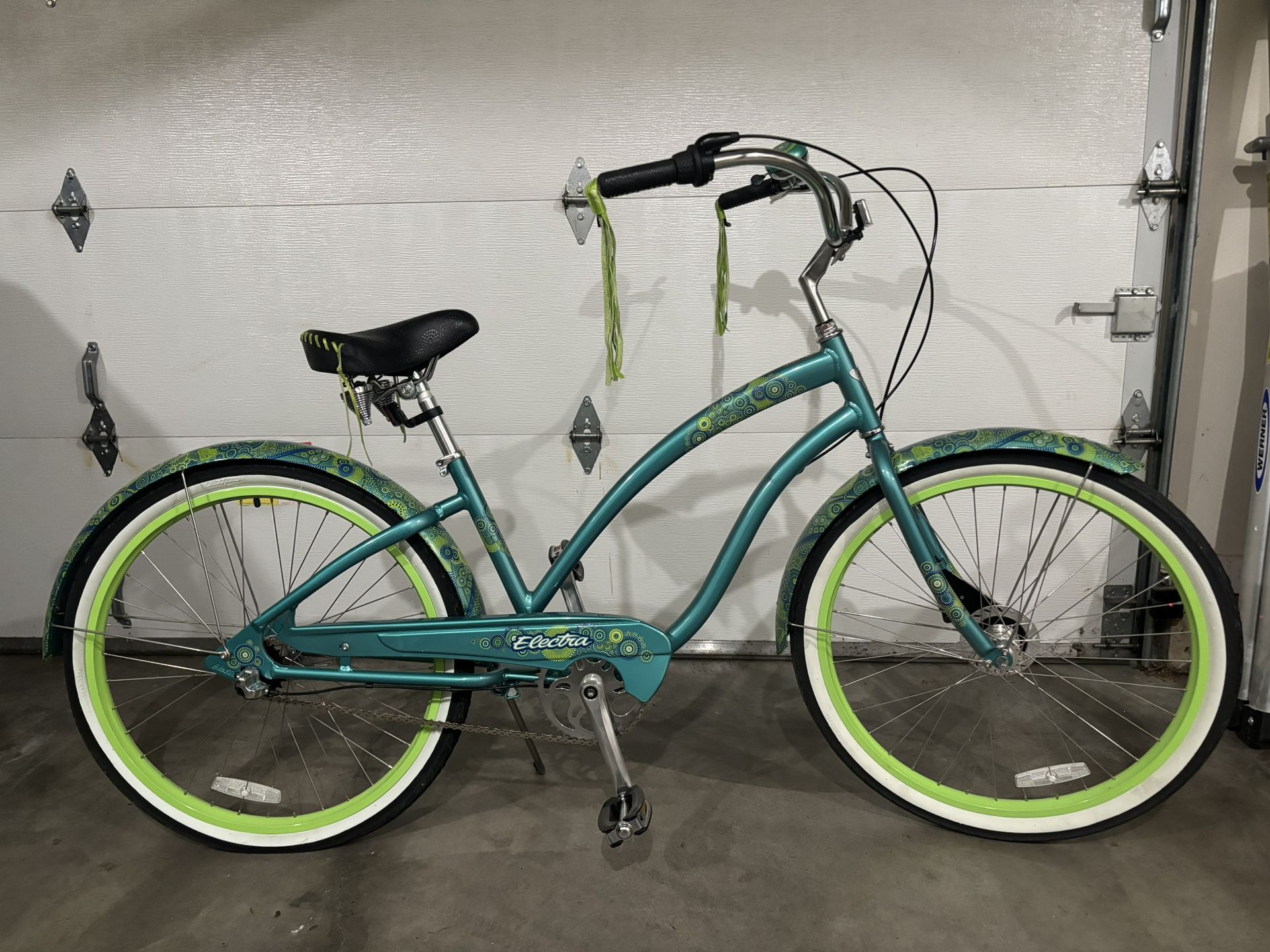 Electra Cruiser Bike - $125, Like New