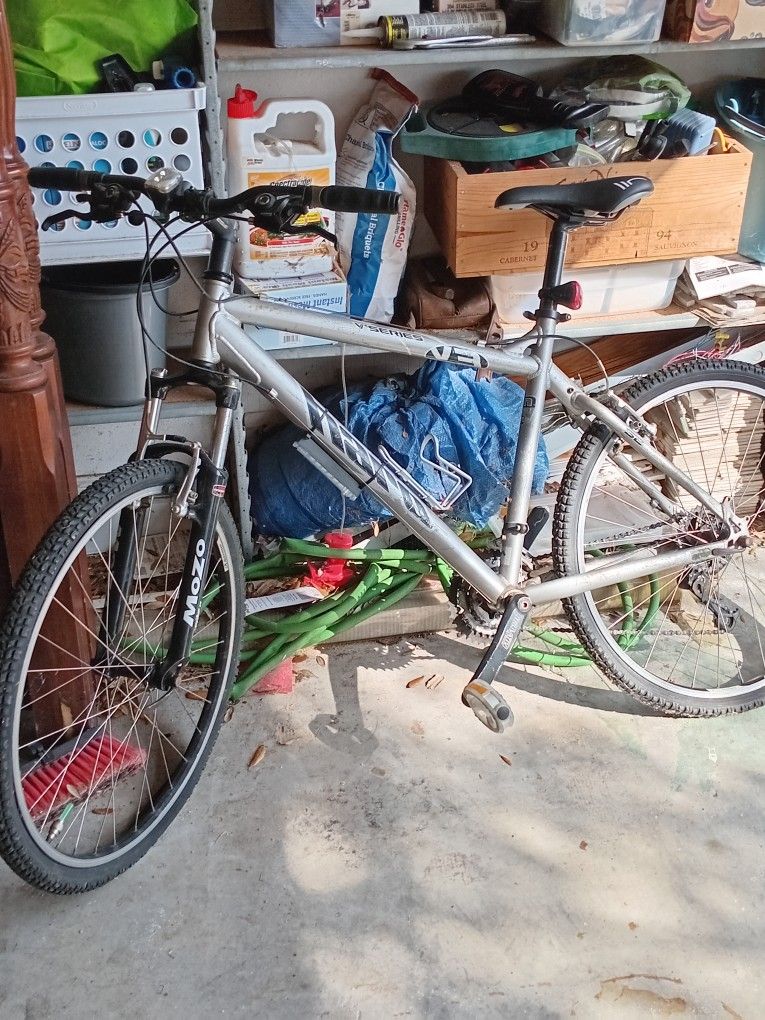 Haro Vector 3  Bike  26 Wheels