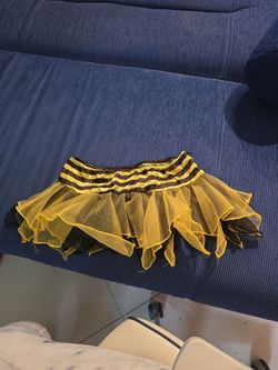 Bumble bee ruffled skirt