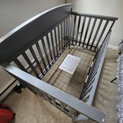 Graco crib with mattress