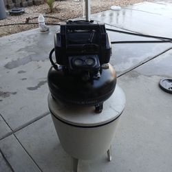Porter Cable 6 Gallon Air Compressor 