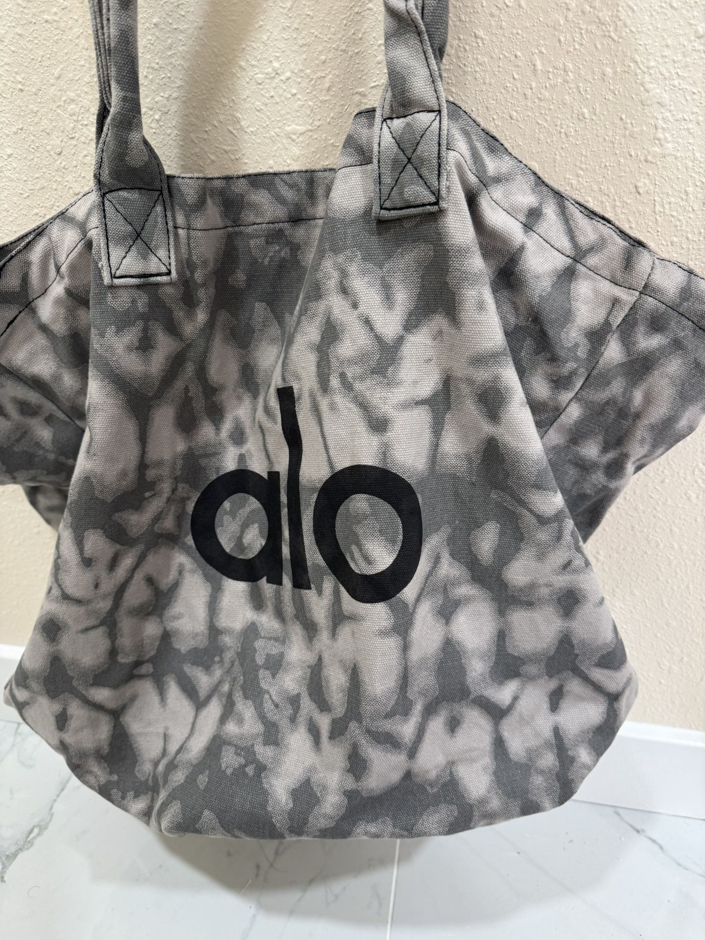 alo Totes Bag 