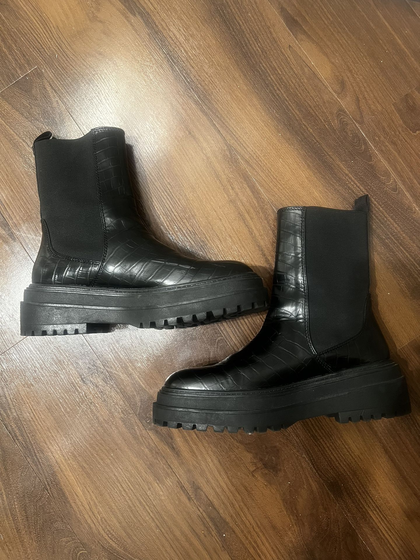 ZARA Women’s Boots 
