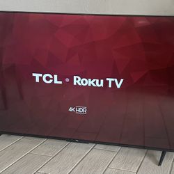 TCL Roku TV 55” 