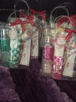 Bath& Body works gift bag
