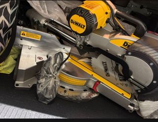 Mighter saw Dewalt 24 inch