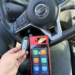 Car Keys And Remotes/Llaves Y Remotos