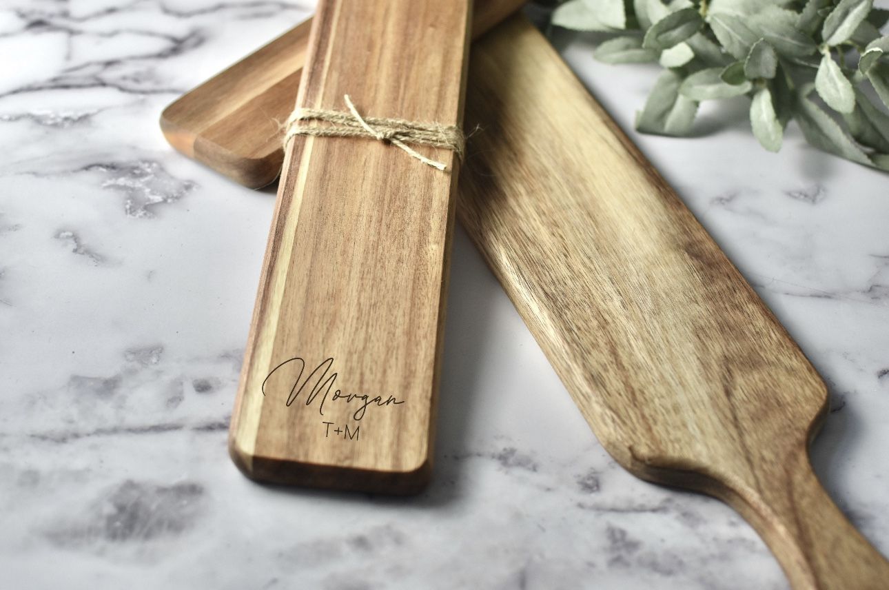 Acacia Charcuterie Board, Engraved Wedding Gift, Personalized Cutting Board, Gift for Newlyweds, Housewarming Gift, Engraved Cutting Board