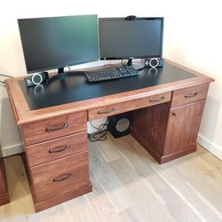Executive Desk - Costco