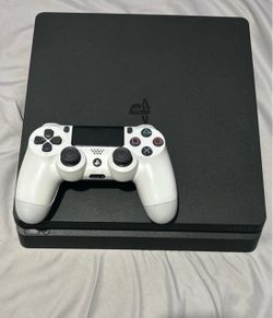 Sony PlayStation 4 Slim
