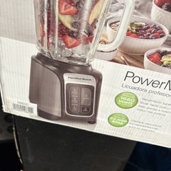 New In Box Hamilton beach Professional Blender