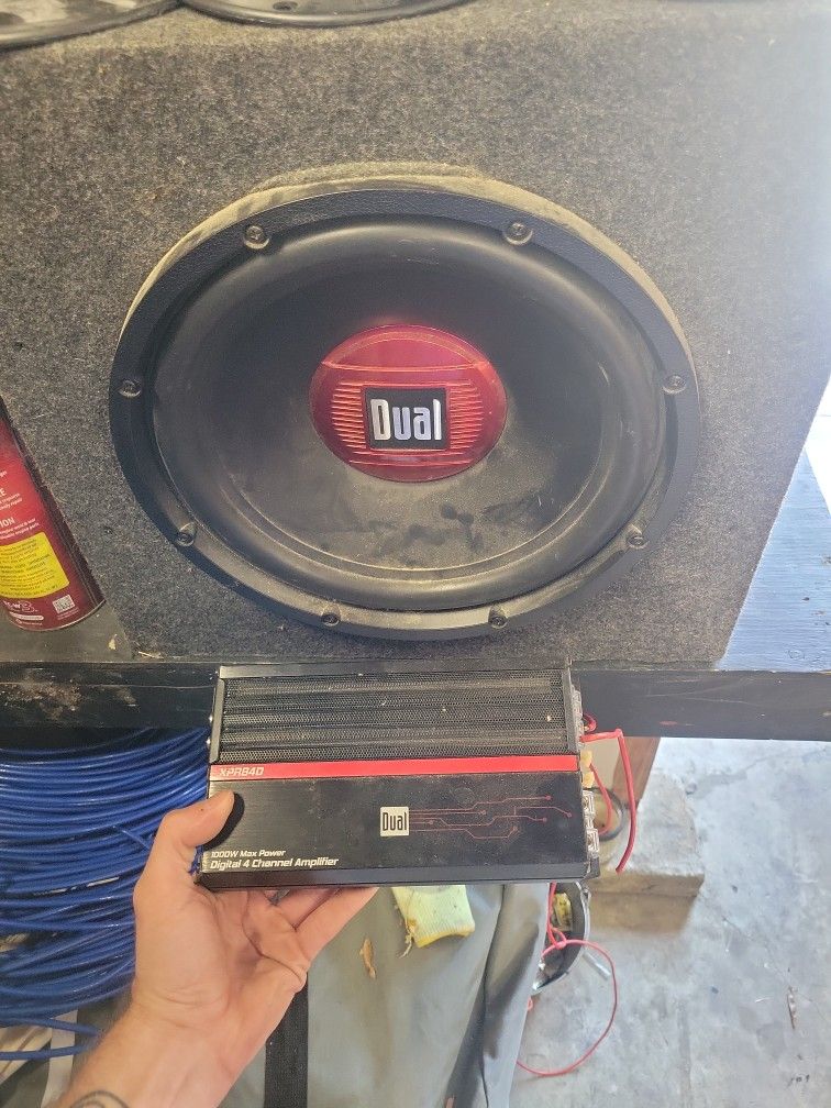 Dual 12 In Sub Box And Amp 