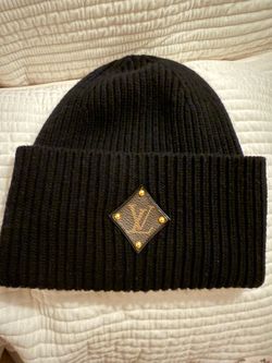 Louis Vuitton Noir Beanie 🖤