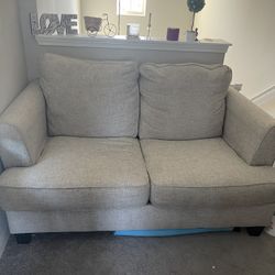 Loveseat 