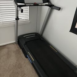 Pro-Form Treadmill w/Incline *PLEASE READ FULL AD BEFORE MESSAGING*