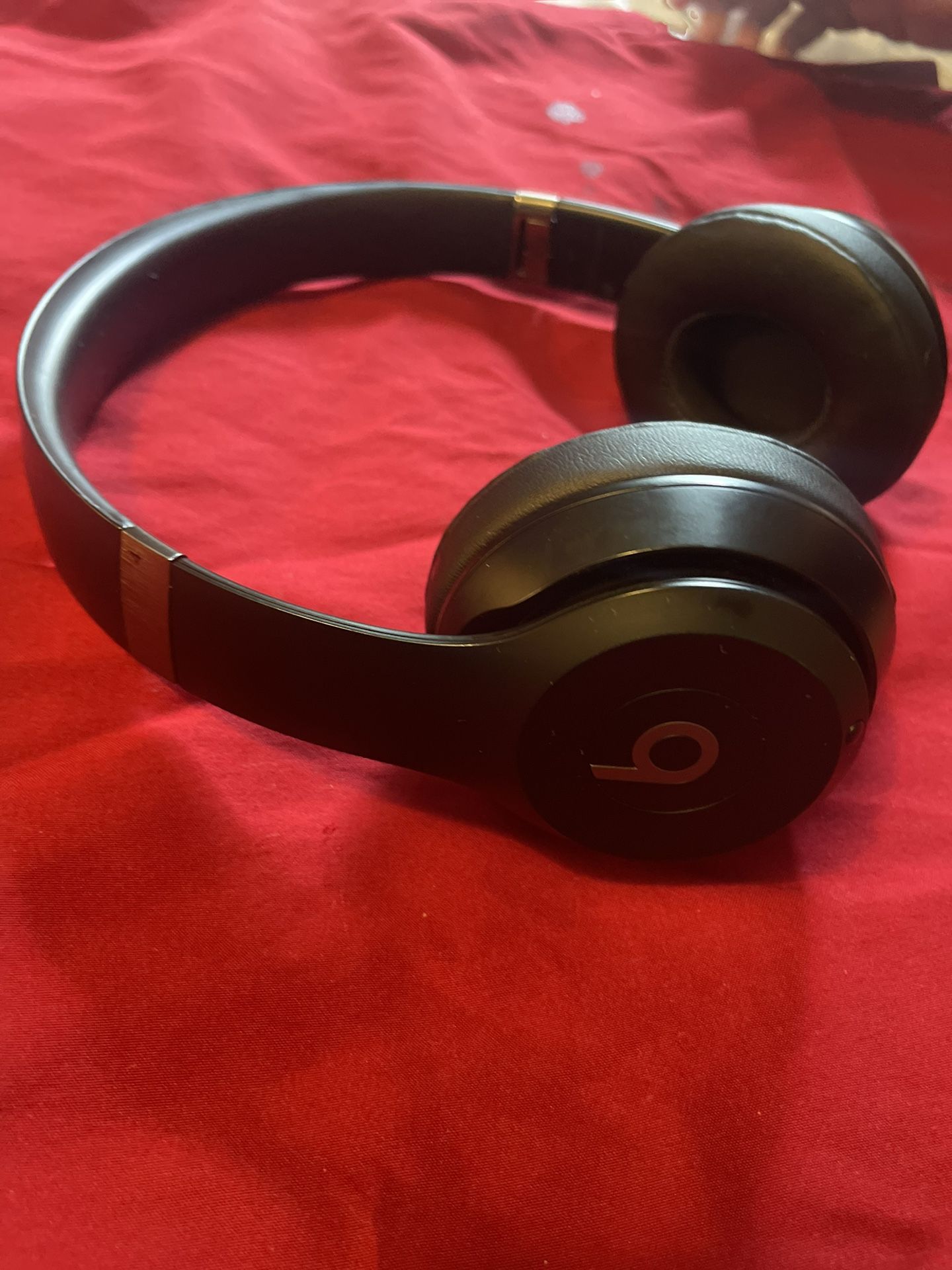 Beats Solo 4