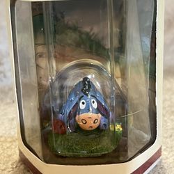 Disney's Tiny Kingdom Eeyore from Winnie the Pooh 1993 2"