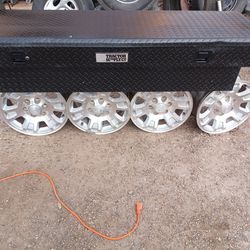 TOOL BOX FOR PICKUP (BIG TRUCK'S) FORD, GMC, CHEVY, RAM, ETC........