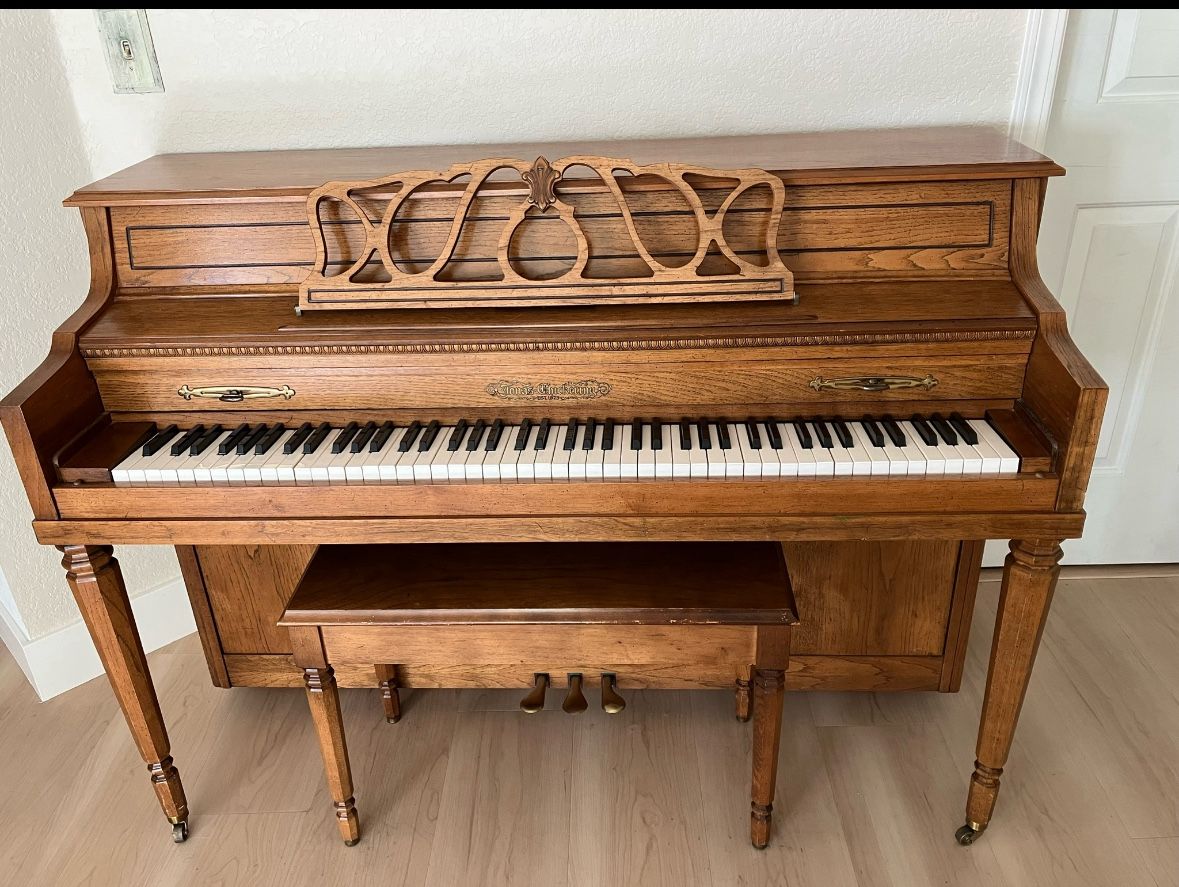 Free piano (Pleasanton)