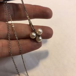 Pearl Silvertone pendant
