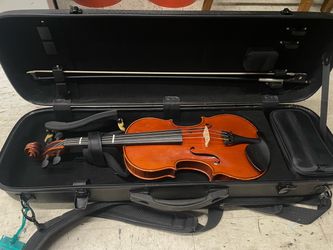 Violin with Bow and Hard Case