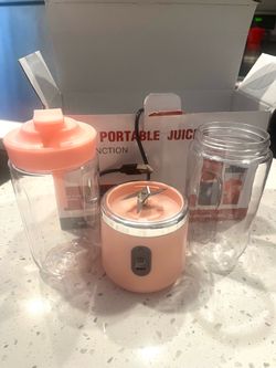 Portable juice blender