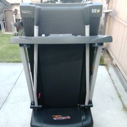Pro Form 400 Crosswalk Treadmill.