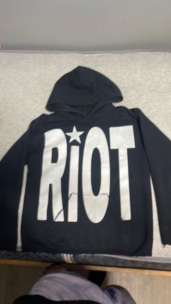 Riot Star Graphic Hoodie black