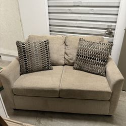 Living Spaces Love Seat 