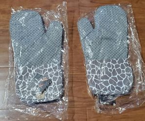 Danny Home grey Baking Oven Mitts Pair