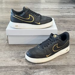 Nike Air Force 1 Gold Double Swoosh shoes 